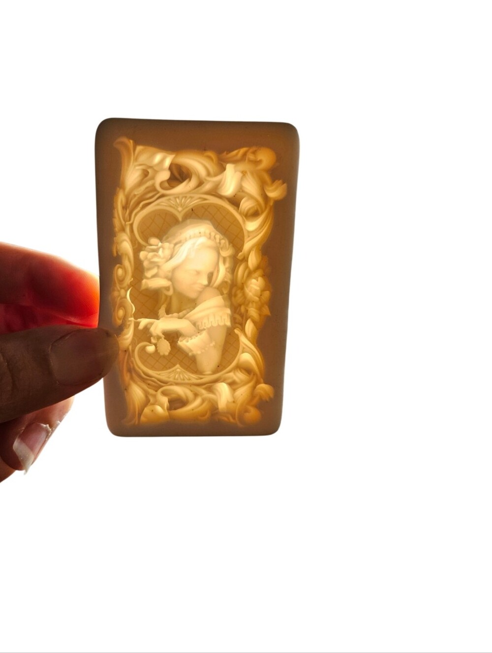 Decorative Cream Resin Plaque - Elegant Cherub Relief - Picture 4 of 15